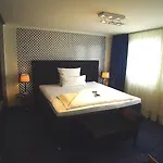 Kraemer Hotel 3*